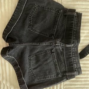 Abercrombie & Fitch Black short size 27/4